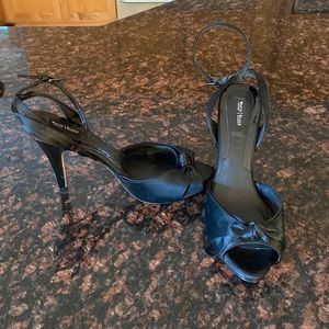 White House Black Market Stiletto Heals Size 9.5
